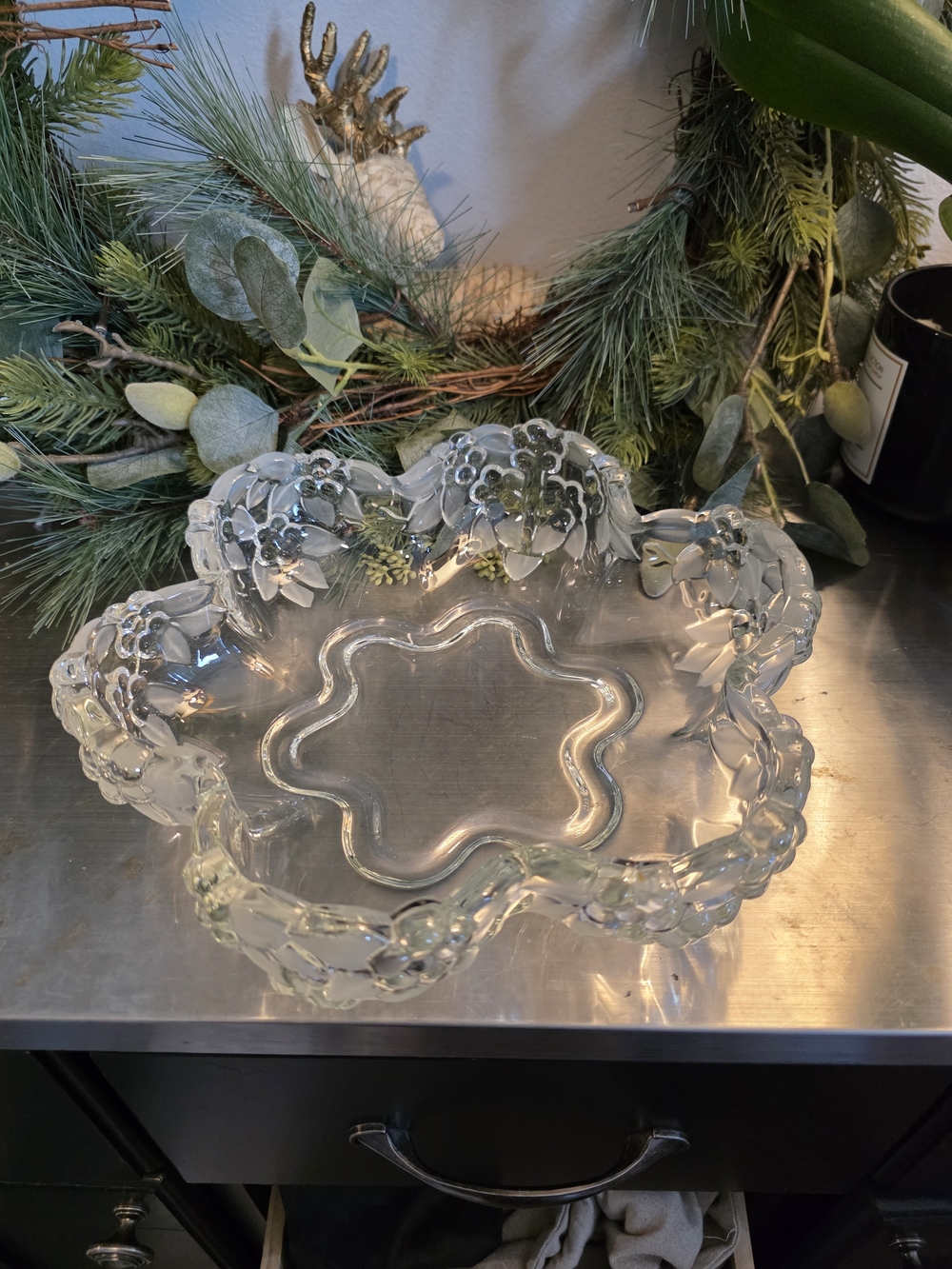 Clear Decorative Glass Flower Bowl - Floral Edge